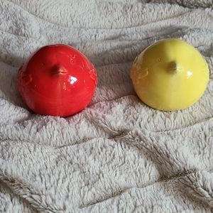 2 DECORATIVE TABLETOP BIRDS